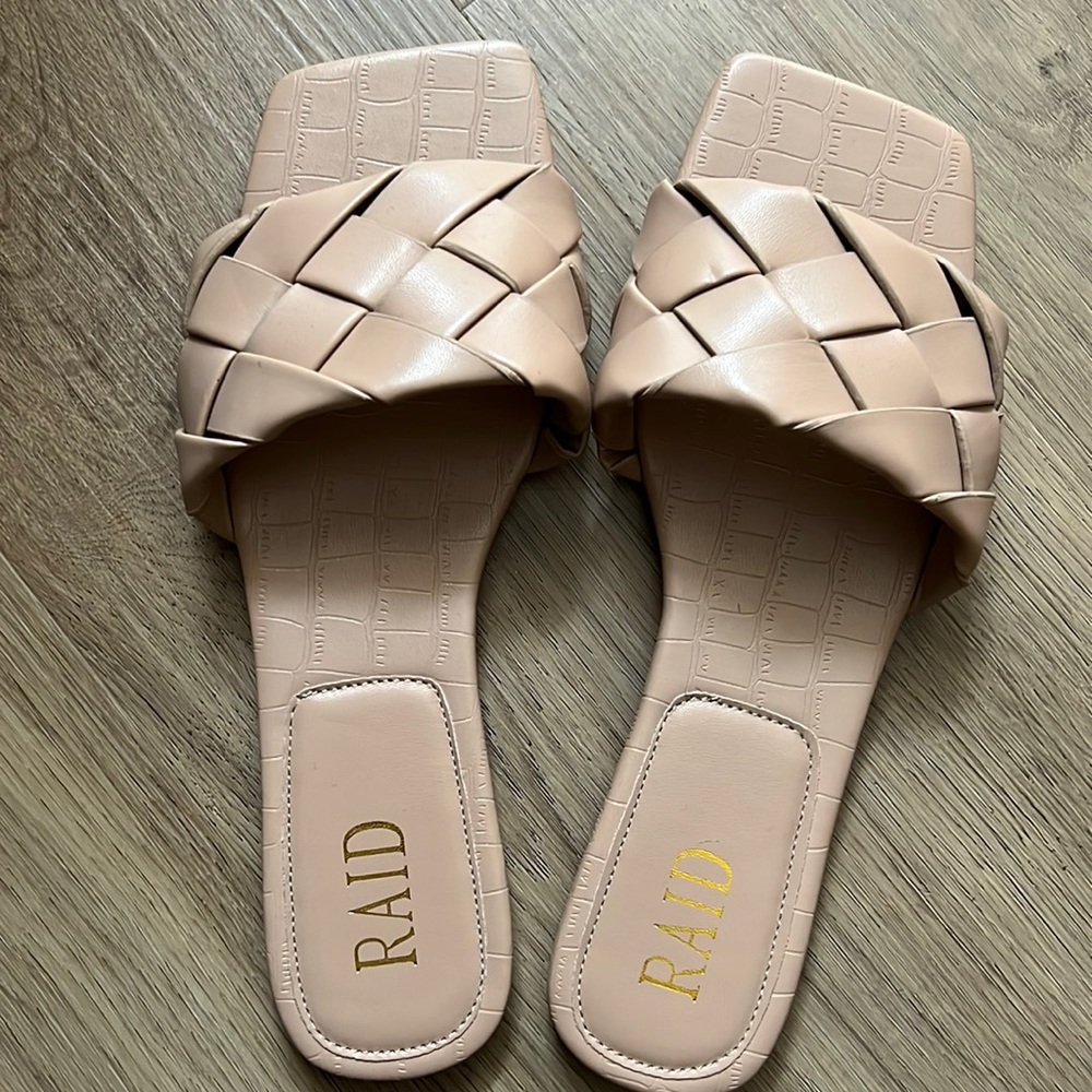 New braided flat sandal
